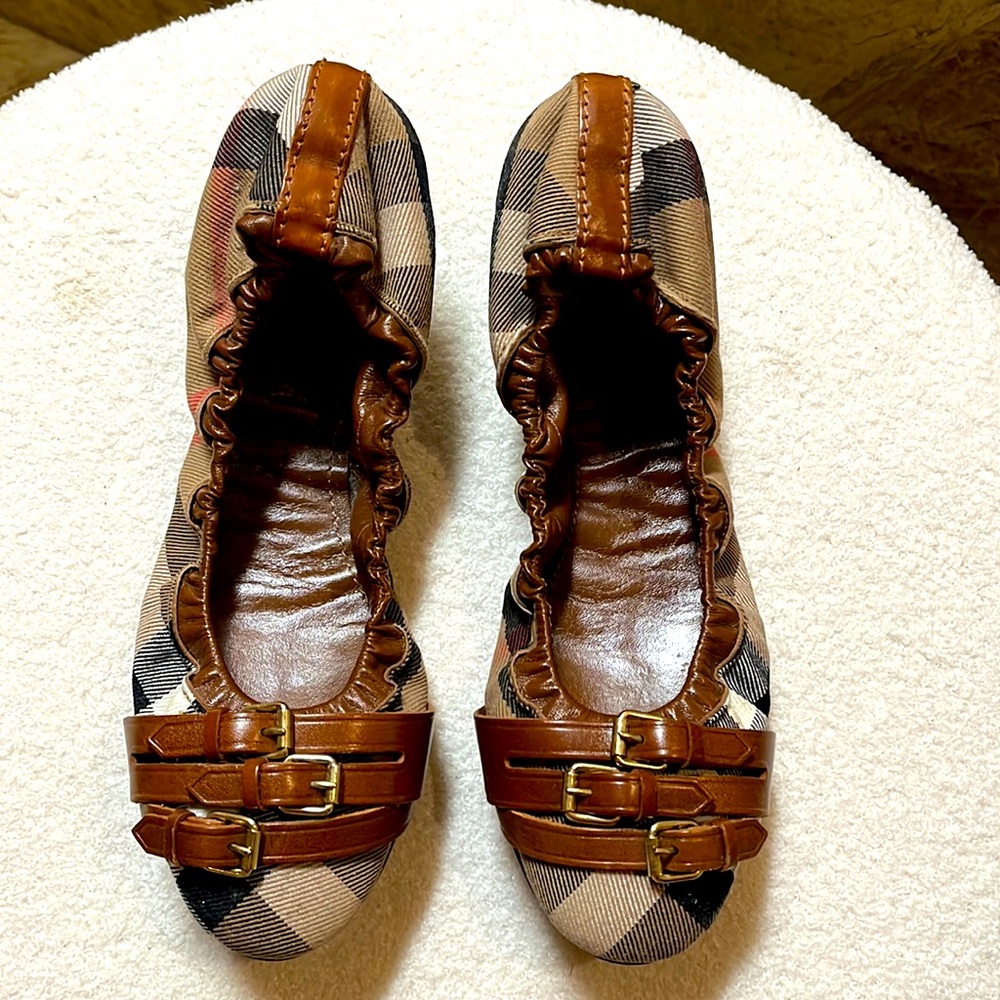 Burberry women’s ballerinas flats
